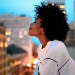 Mindfulness in Therapy: An Invitation to Notice Without Judgment 